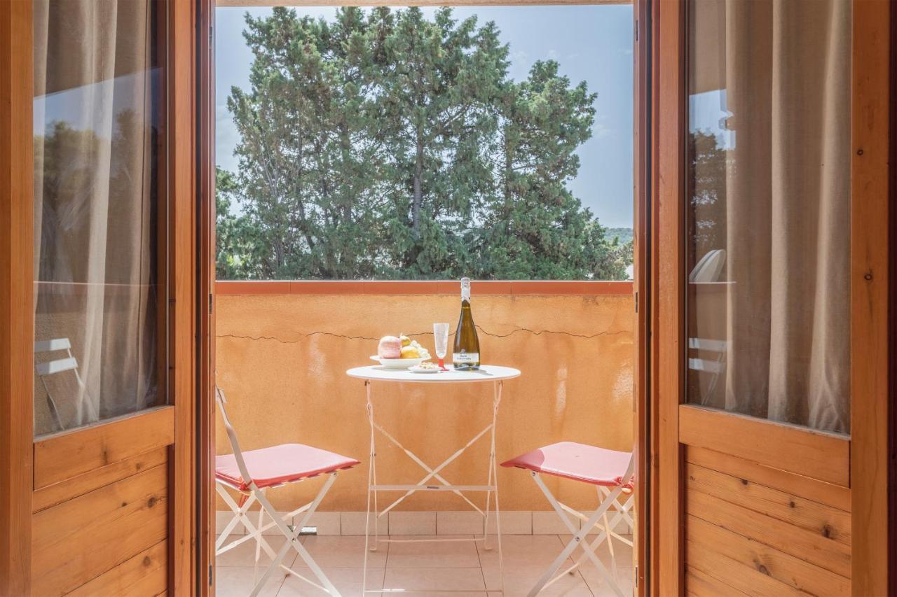 San Carlo - Private Beach Кампофеличе ди Рокела Екстериор снимка